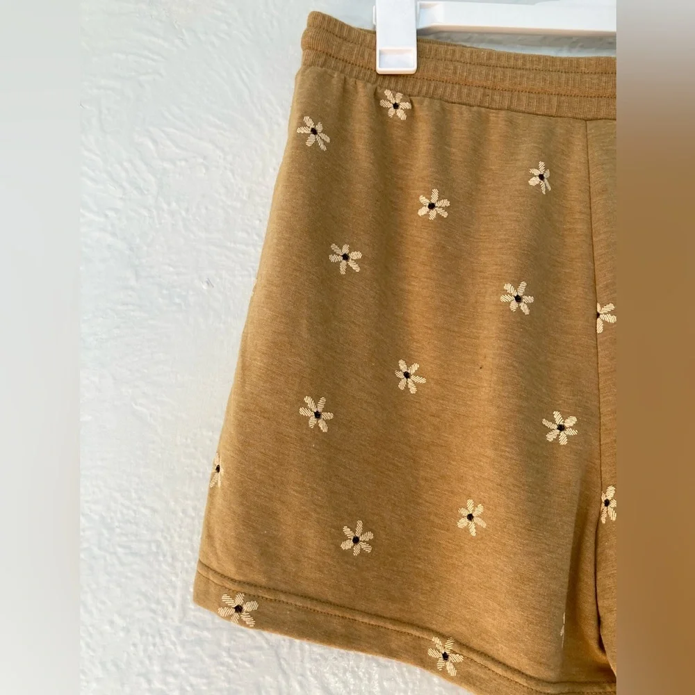 Jane & Delancey Mustard-Yellow Embroidered Shorts - Picture 5 of 6